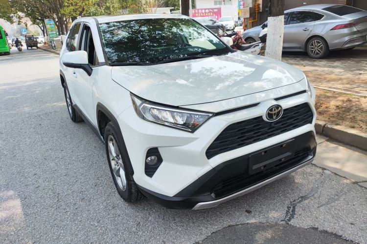Used Toyota RAV4 2022 2.0L CVT Two-Wheel Drive Fashion Edition
