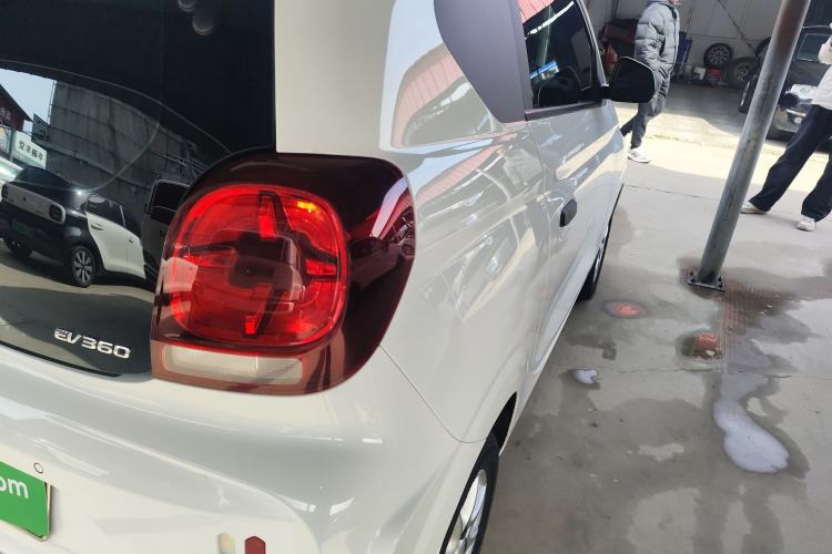 Used Roewe Clever 2022 311km QiQi BoBo Edition Right Rear Taillight