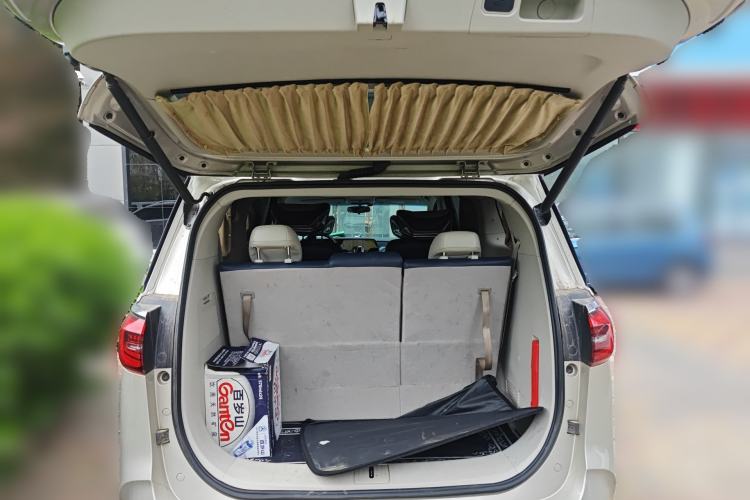 Used Buick GL8 2020 ES Land Cruiser 653T Comfort Edition Trunk