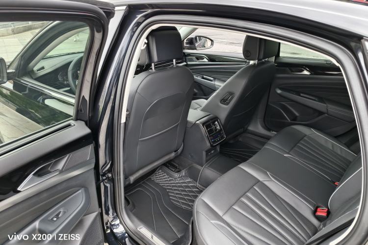 Used Volkswagen Passat 2024 380TSI Luxury Edition Interior 4