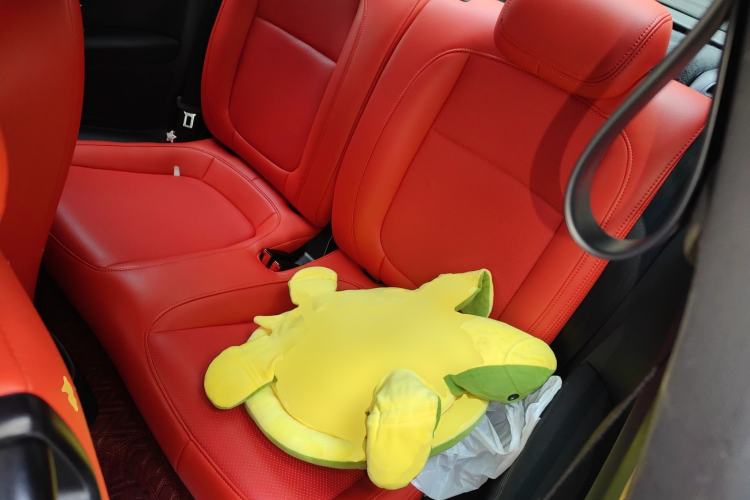 Used Volkswagen Beetle 2015 180TSI model
