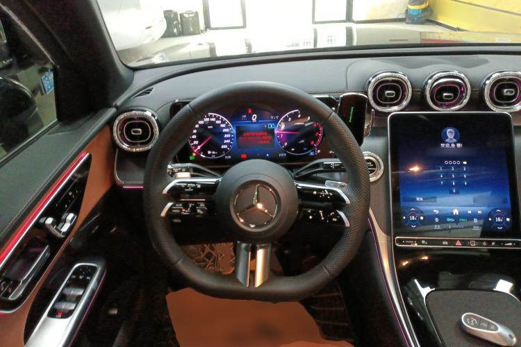 Used Mercedes-Benz GLC 2024 Facelifted GLC 260 L 4MATIC Luxury Version 5 Seats