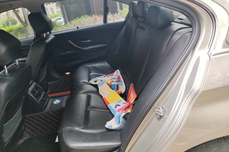 Used BMW 3 Series 2013 328Li Luxury Design Package Left Rear Seat