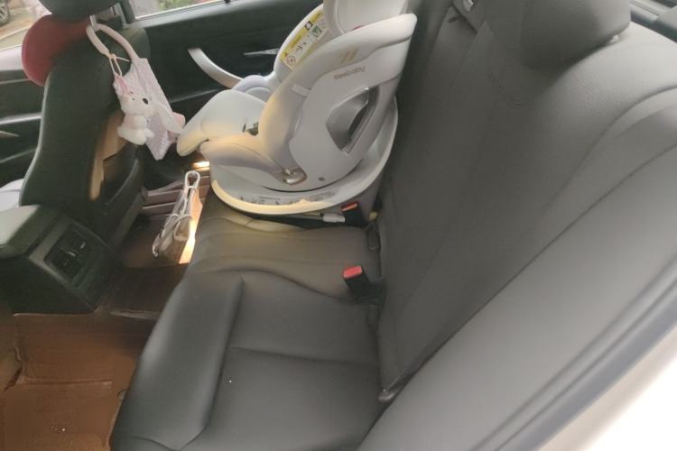 Used BMW 3 Series 2015 320Li Luxury Edition Fashion Model Left Rear Seat