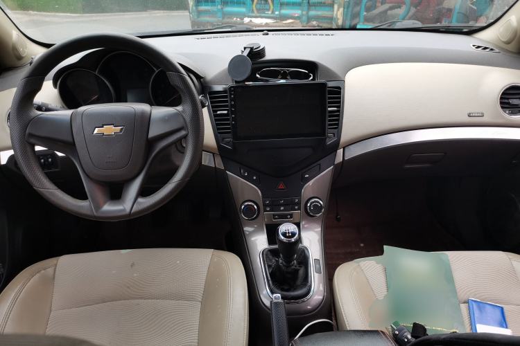 Used Chevrolet Cruze 2015 1.5L Classic SE MT
