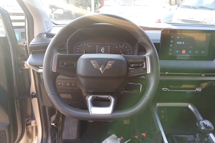 Used Wuling Jiachen 2022 1.5L Manual Comfort Edition
