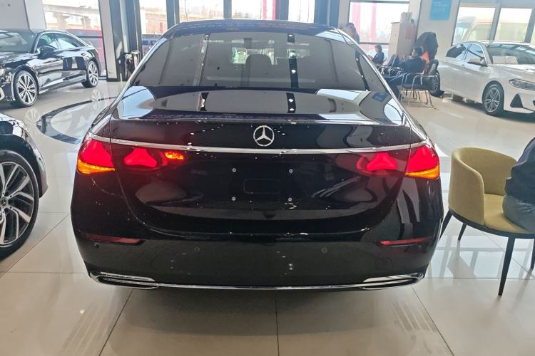 Used Mercedes-Benz E-Class 2025 E 300 L Stylish Model