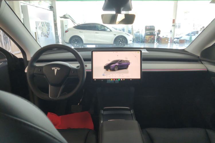 Used Tesla Model Y 2023 Long-Range All-Wheel-Drive Version