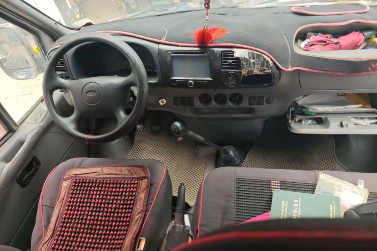 Used Ford Classic Transit 2013 2.8T Diesel Logistics Model with Short Wheelbase and Mid-Roof JX493ZLQ4 Center Console