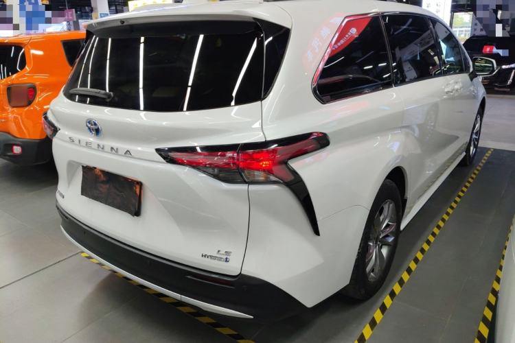 Used Toyota SIENNA 2023 2.5L Hybrid Comfort Edition