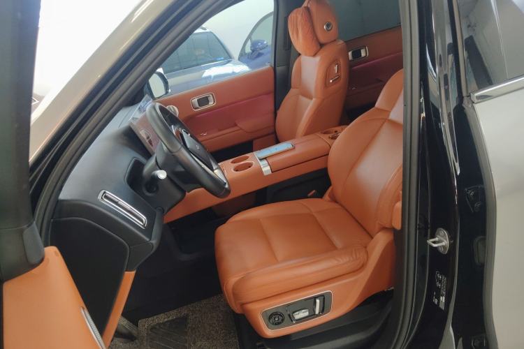 Used Li Auto L8 2023 Max model