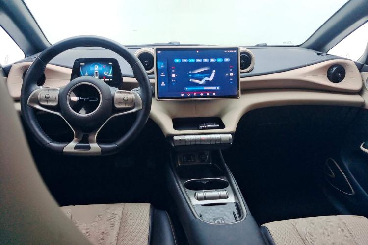 Used BYD Dolphin 2023 420 km Fashion Edition