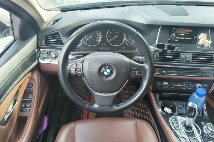 Used BMW 5 Series 2017 520Li Elegant Edition Steering Wheel
