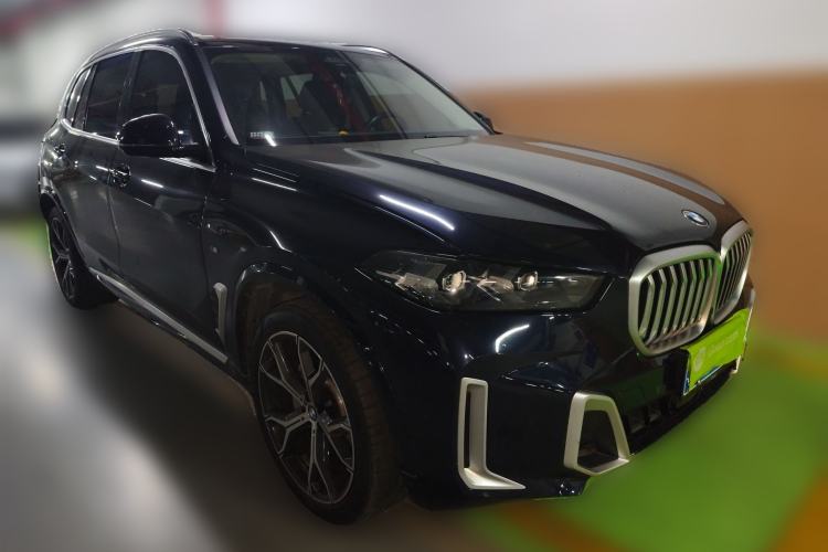 Used BMW X5 2023 xDrive 30Li Luxury M Sport Package
