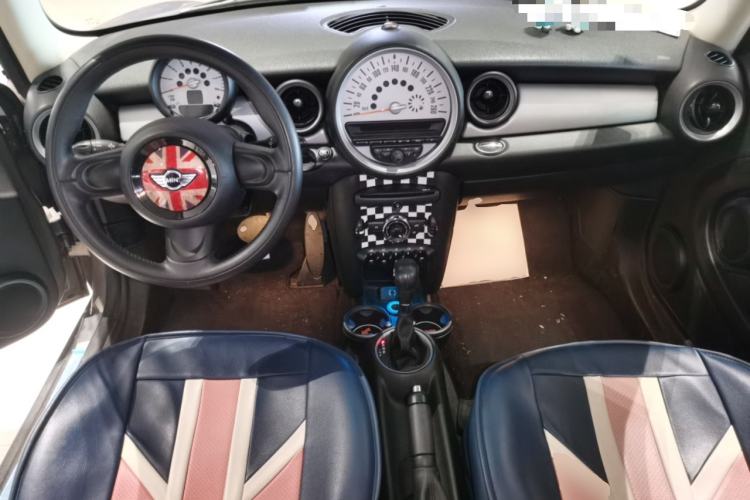 Used MINI 2011 1.6L ONE Center Console