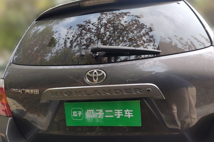 Used Toyota Highlander 2009 2.7L Two-Wheel Drive 7-Seater Supreme Edition Rear