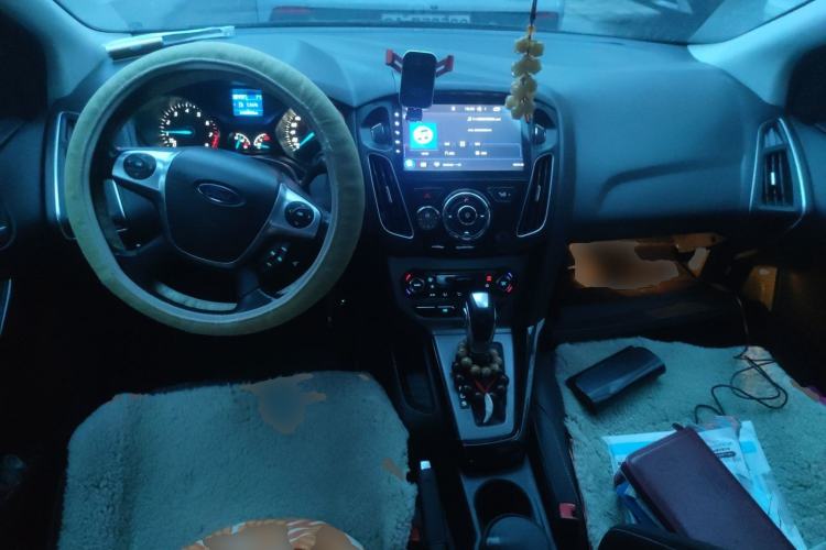 Used Ford Focus 2012 Sedan 1.6L Automatic Fashion Edition