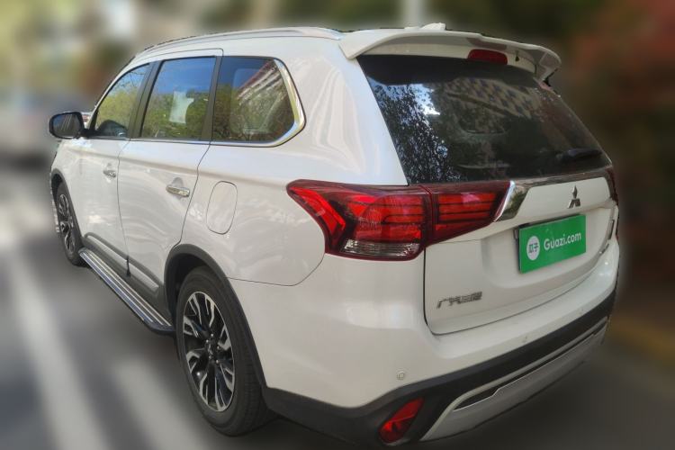 Used Mitsubishi Outlander 2020 2.4L 4x4 Zhi Xiang Edition 5 Seats Rear Left 45 Deg