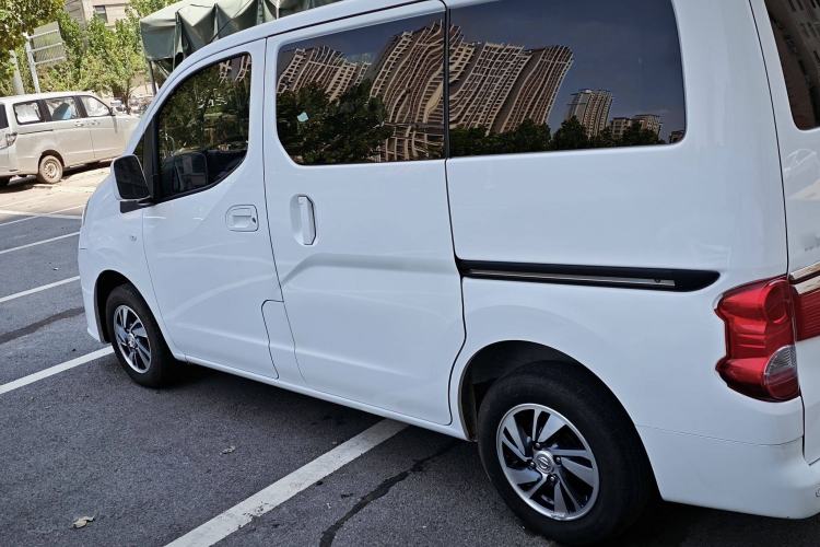 Used Nissan NV200 2018 1.6L CVT Luxury Model
