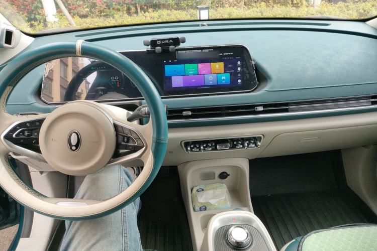 Used ORA Good Cat 2021 400km Standard Range Athena Edition Lithium Iron Phosphate Center Console