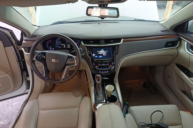 Used Cadillac XTS 2016 28T Elite Edition Center Console