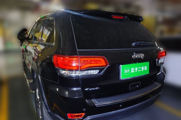 Used Jeep Grand Cherokee 2014 3.0L Comfort Navigation Edition Rear Left 45 Deg