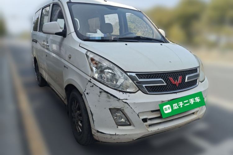Used Wuling Rongguang V 2015 1.5L Standard Version Front Right 45 Deg