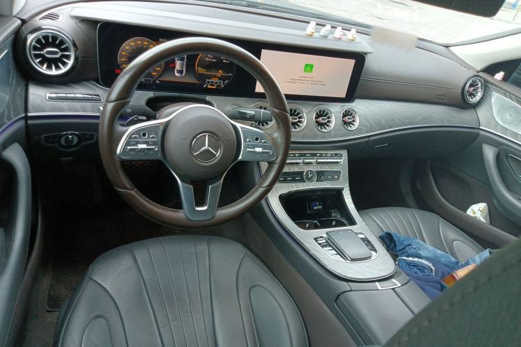 Used Mercedes-Benz CLS 2018 CLS 300 Luxury Model Center Console