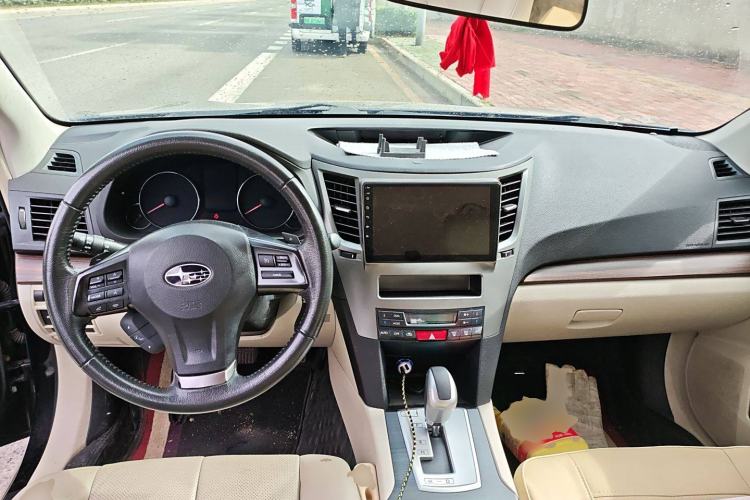 Used Subaru Outback 2014 2.5i Yashang Elite Edition Center Console