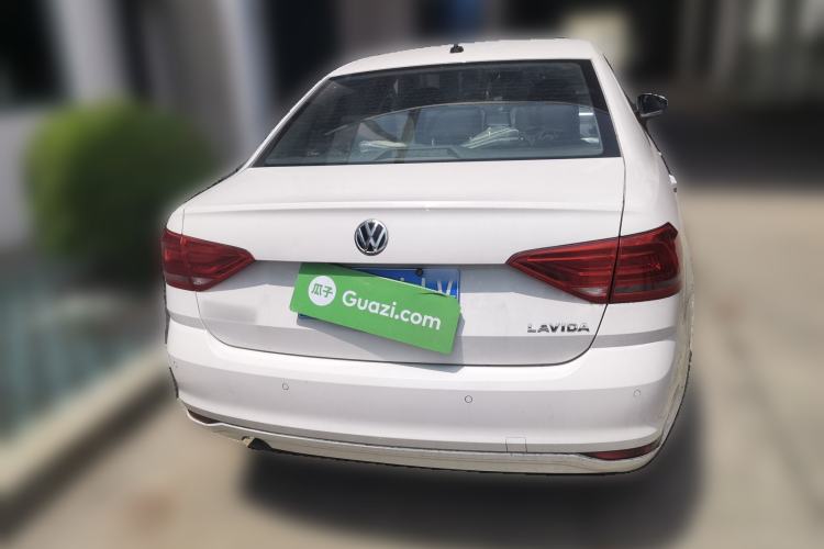 Used Volkswagen Lavida 2015 1.6L Automatic Fashion Edition