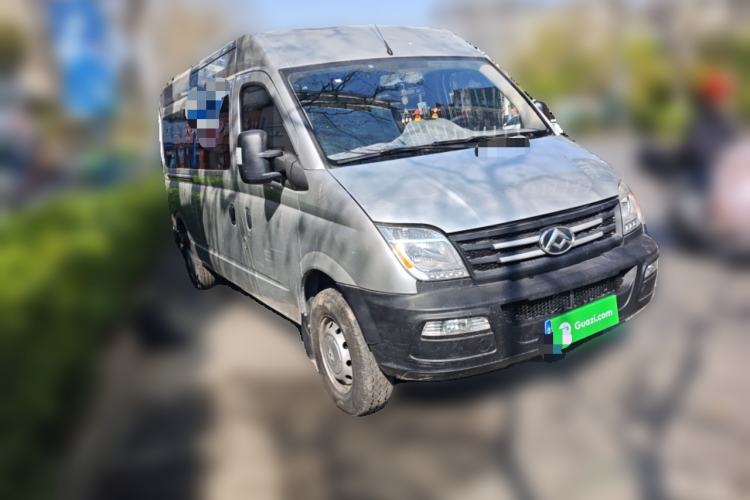 Used SAIC MAXUS Xintu V80 2019 2.5T Classic Model AMT Aoyuntong Long Wheelbase Mid-Roof 7-Seater