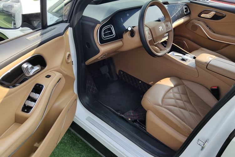 Used Rising R7 2023 Rear-Drive Screen King Edition