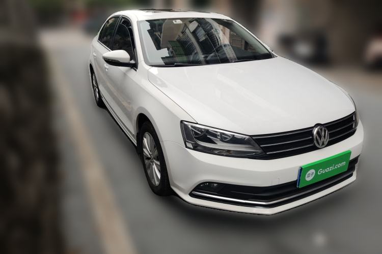 Used Volkswagen Sagitar 2015 1.6L Automatic Comfort Model Front Right 45 Deg