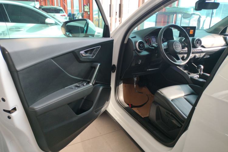 Used Audi Q2L 2022 35 TFSI Advanced Style Edition Driver Seat