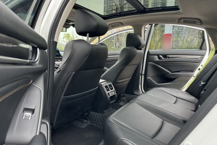 Used Honda Accord 2022 260TURBO Phantom Night · Prestige Edition Interior 3