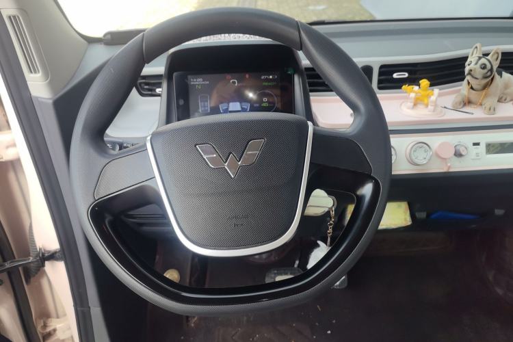 Used Wuling Hongguang MINIEV 2022 Macaron Premium Model – Lithium Iron Phosphate Steering Wheel
