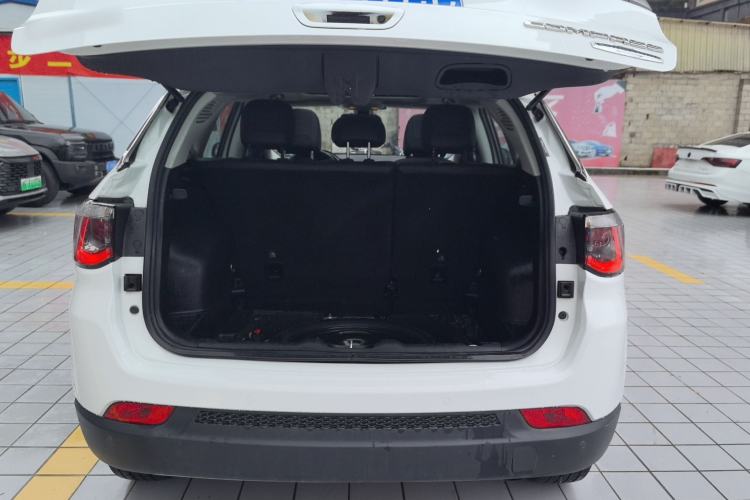 Used Jeep Compass 2017 200T Automatic Family Edition
