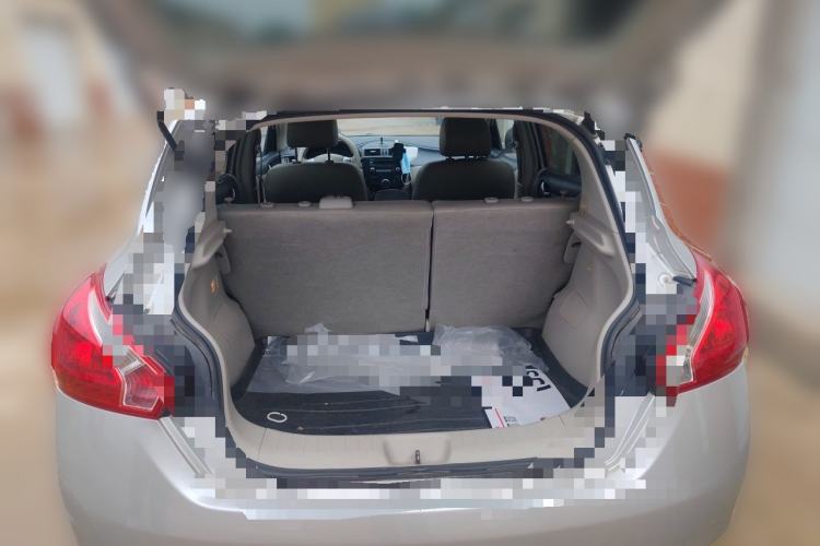 Used Nissan Tiida 2011 1.6L Manual Smart Version