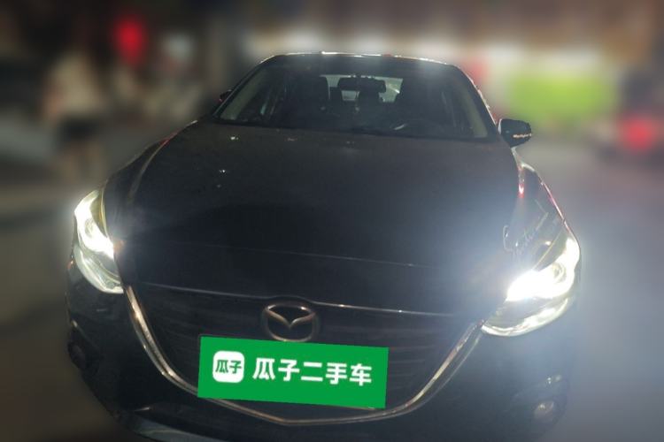 Used Mazda 3 Axela 2016 Sedan 1.5L Automatic Luxury Model Front