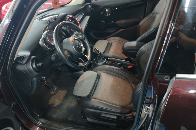 Used MINI MINI 2019 1.5T COOPER Classic Edition Five-Door Version