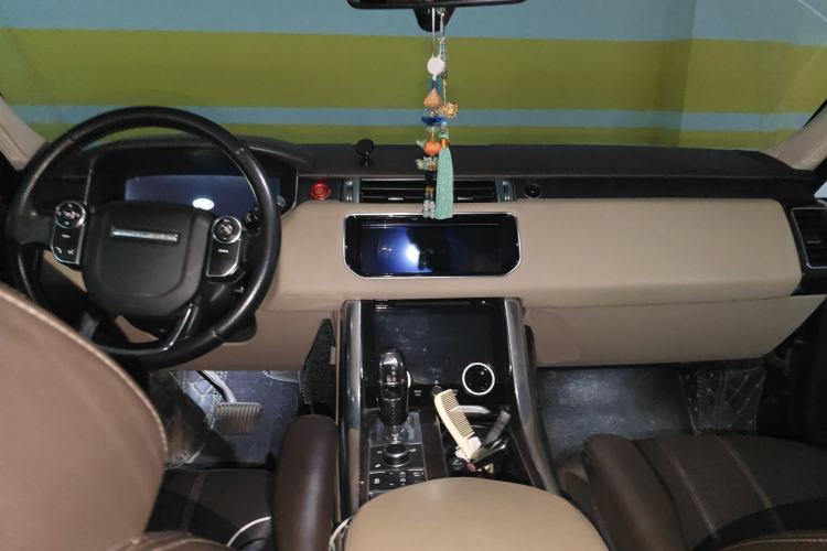 Used Land Rover Range Sport 2014 3.0 SC V6 HSE DYNAMIC Center Console