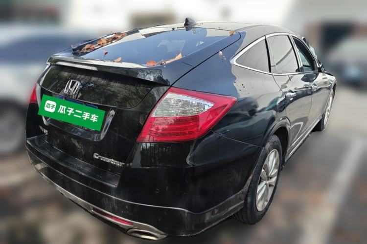 Used Honda Crosstour 2014 2.4L Luxury Edition Rear Right 45 Deg