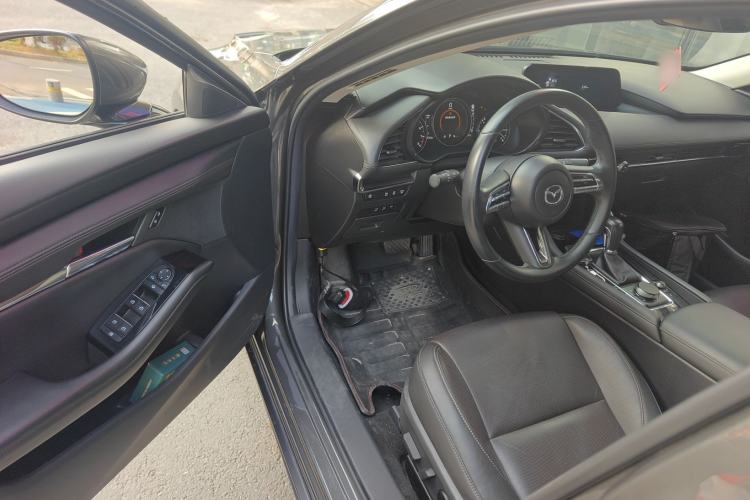 Used Mazda 3 Axela 2021 2.0L Automatic Zhiyao Edition
