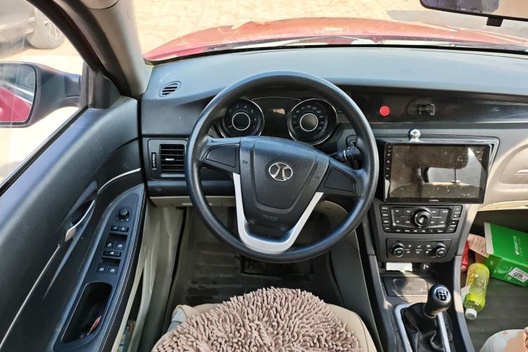 Used BAIC Senova D50 2014 1.5L manual standard version