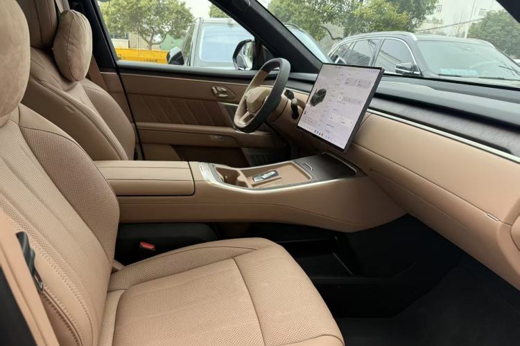 Used ONVO Luxeed L90 2025 Model—Ultra Six-Seater Version
