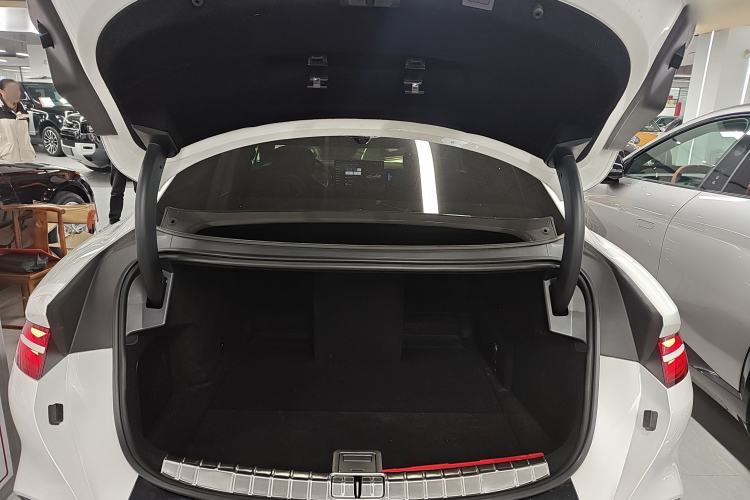 Used Denza Z9 2024 1100 km Four-Wheel Drive Max Version
