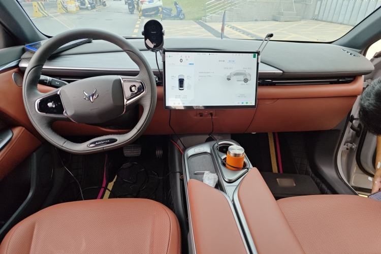Used ARCFOX Alpha T5 2026 Model Pure Electric 560 Yuanjing Smart Driving Version Center Console