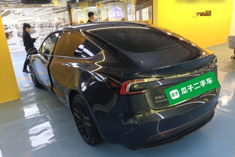 Used Tesla Model 3 2023 Rear-Wheel-Drive Version Exterior 2