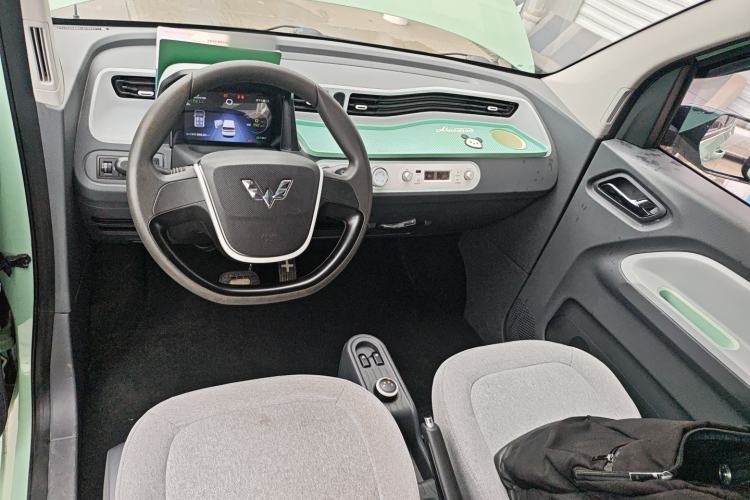 Used Wuling Hongguang MINIEV 2021 Macaron Premium Model – Lithium Iron Phosphate Center Console