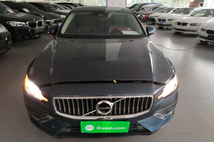Used Volvo S60 2022 B4 Zhiyuan Luxury Edition